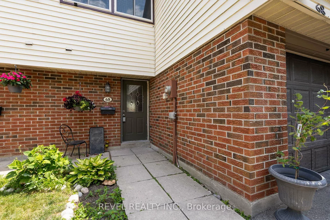 28, Donald, Queen's Park, Barrie