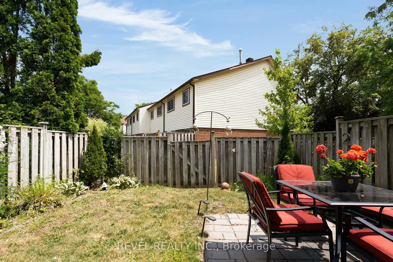 28, Donald, Queen's Park, Barrie