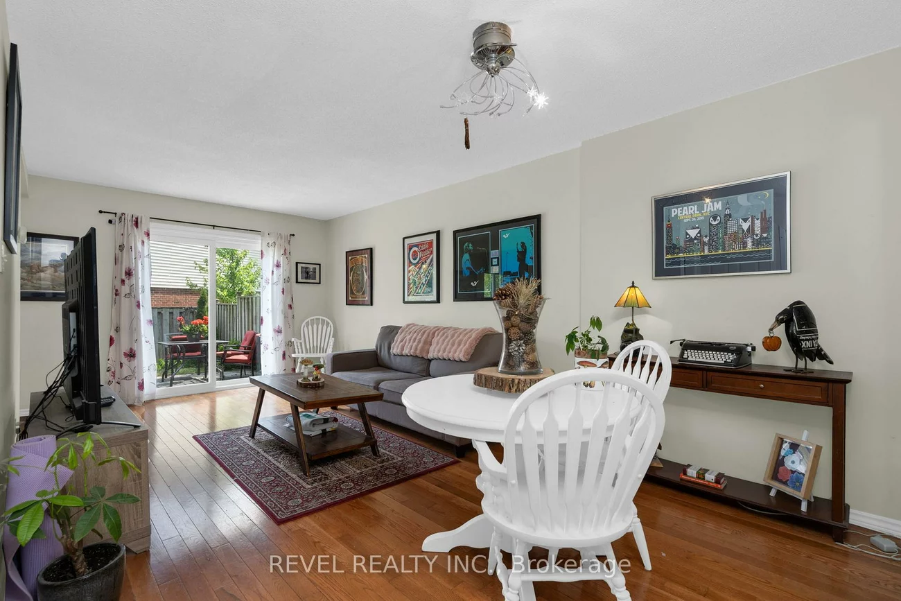 28, Donald, Queen's Park, Barrie