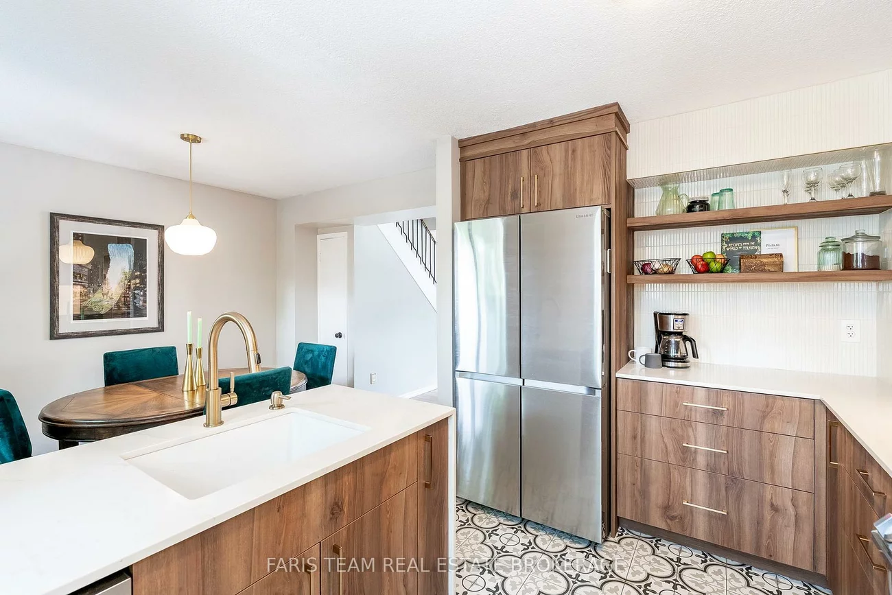 63, Ferris, Cundles East, Barrie