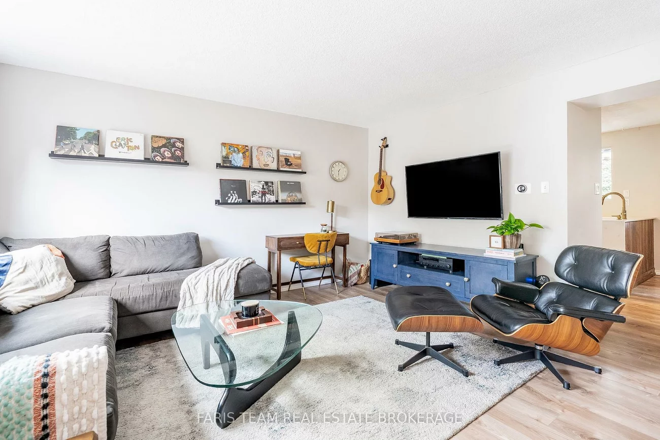 63, Ferris, Cundles East, Barrie