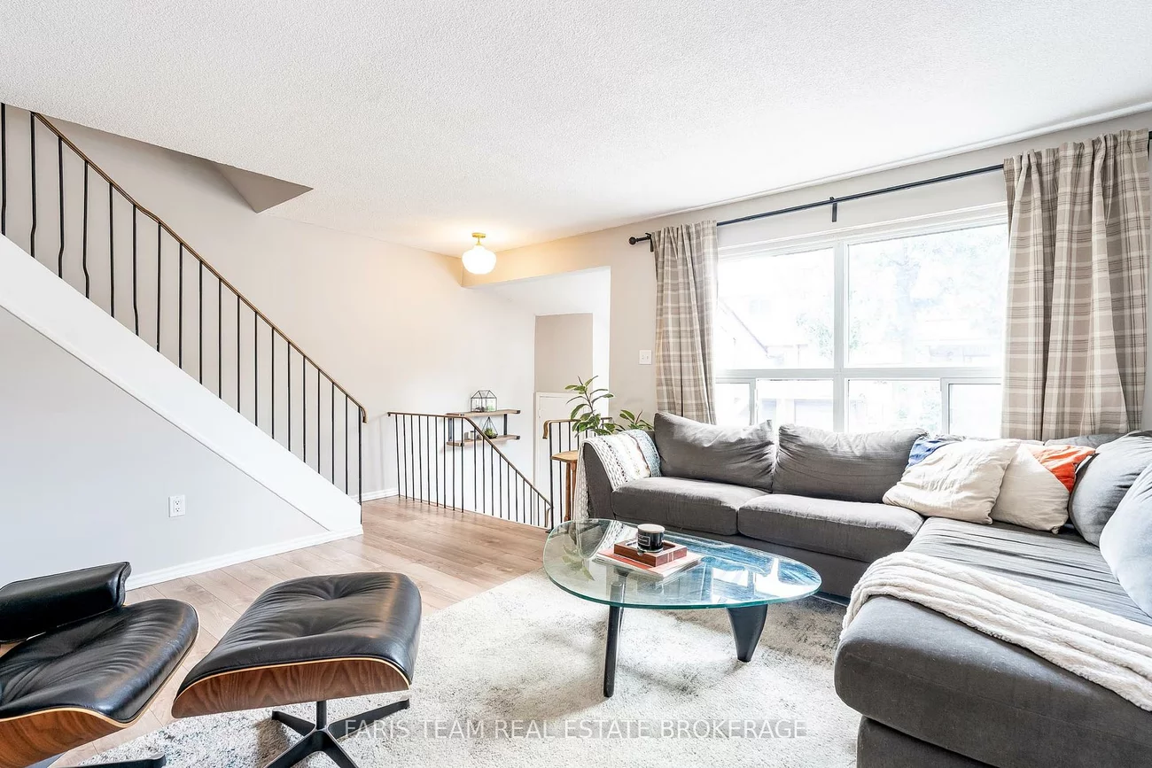 63, Ferris, Cundles East, Barrie