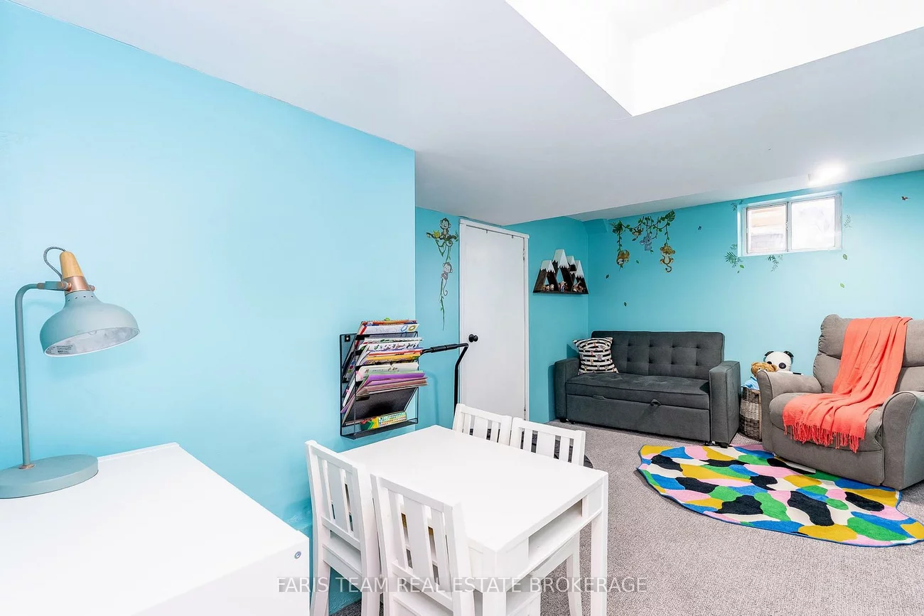 63, Ferris, Cundles East, Barrie