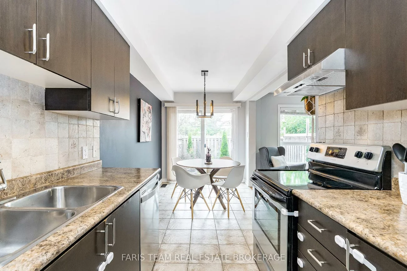 35, Southwoods, Holly, Barrie