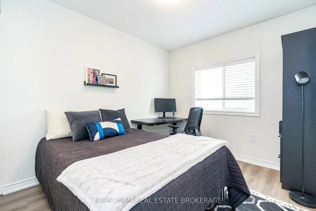 35, Southwoods, Holly, Barrie