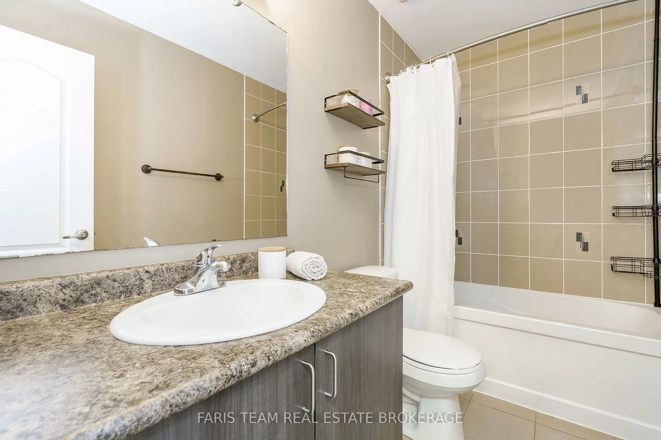 35, Southwoods, Holly, Barrie