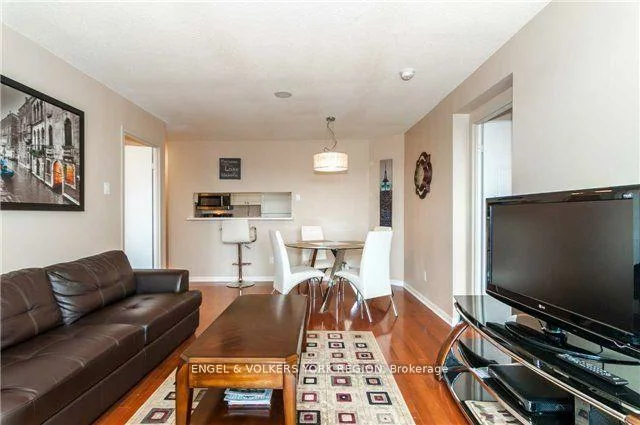 75, Ellen, Lakeshore, Barrie