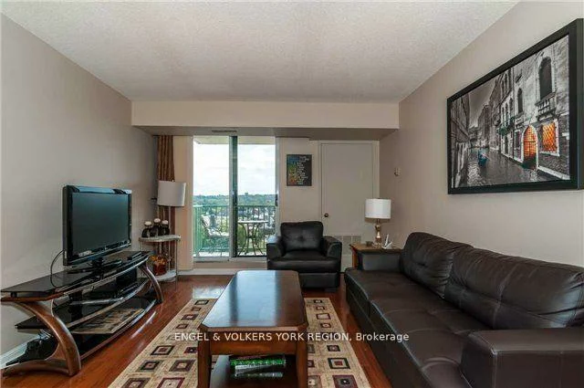 75, Ellen, Lakeshore, Barrie