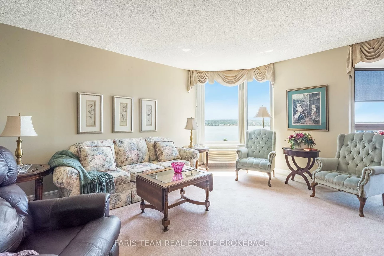 181, Collier, North Shore, Barrie
