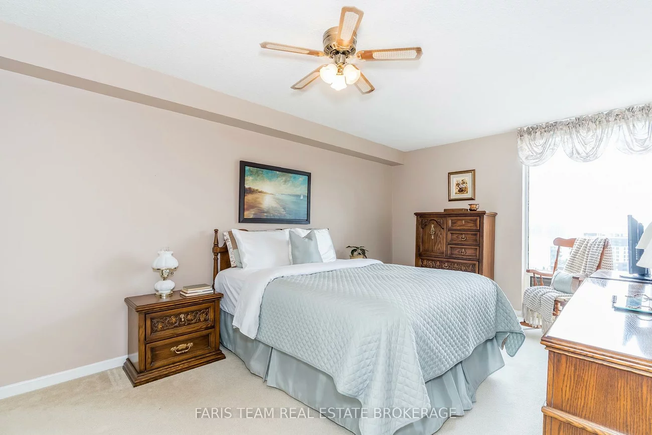 181, Collier, North Shore, Barrie