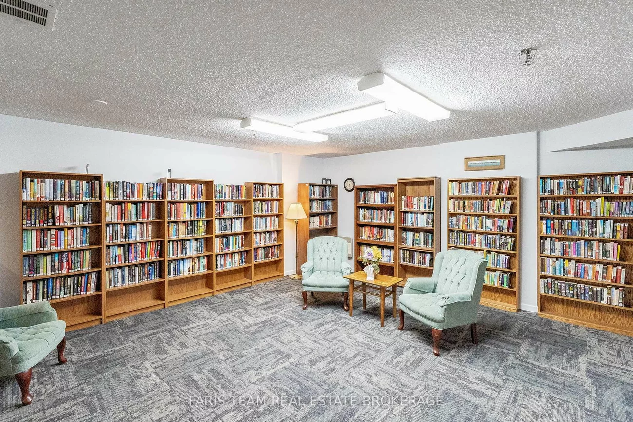 181, Collier, North Shore, Barrie