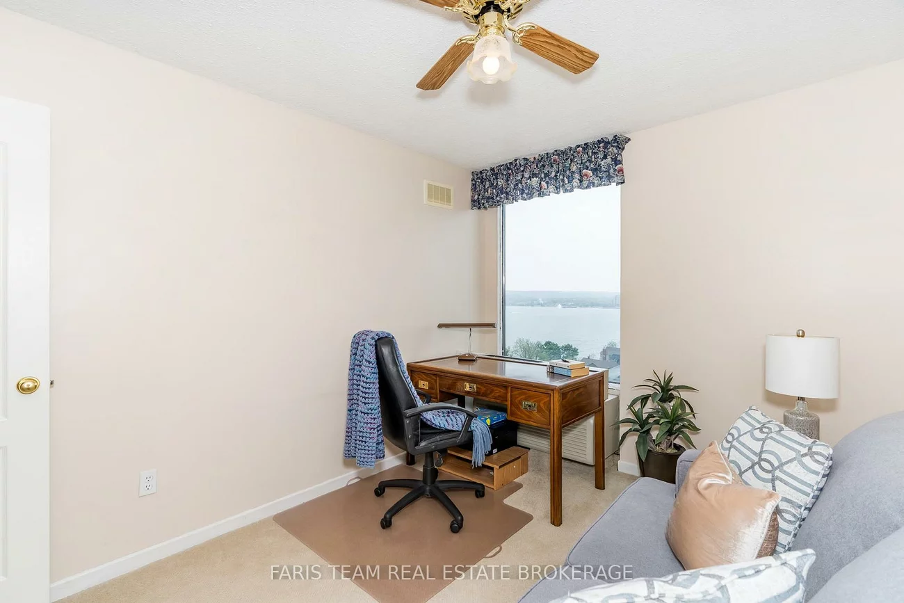 181, Collier, North Shore, Barrie