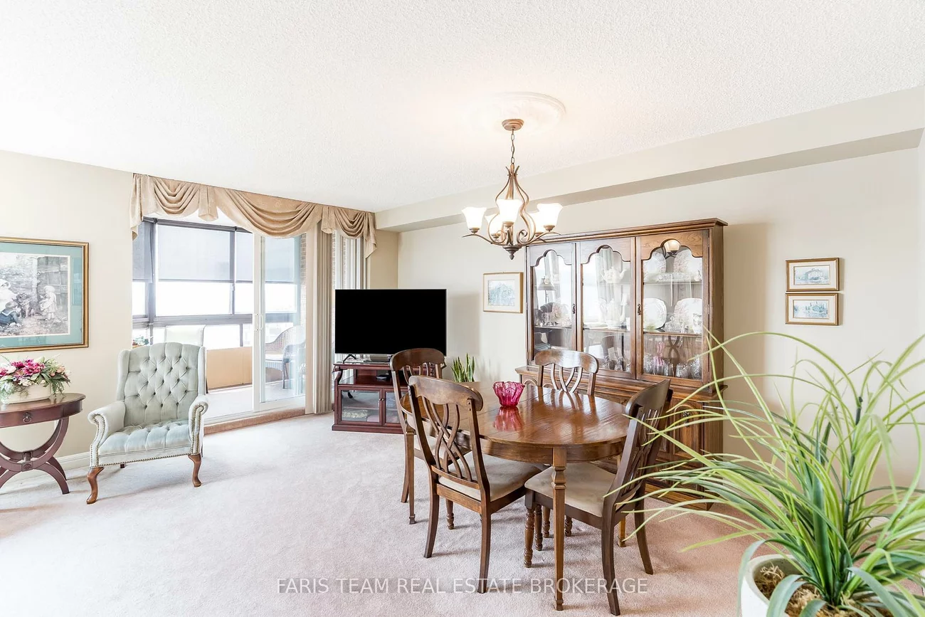 181, Collier, North Shore, Barrie