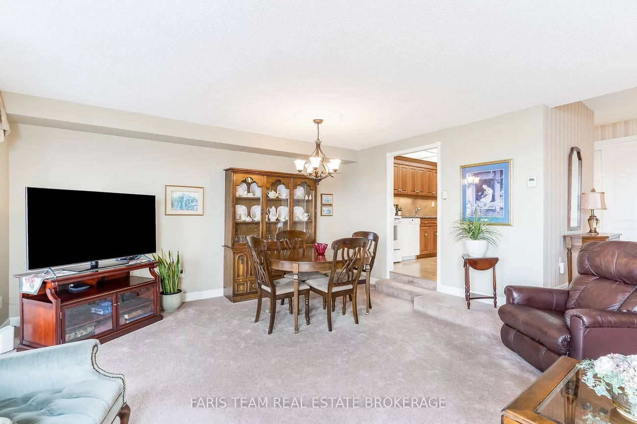 181, Collier, North Shore, Barrie