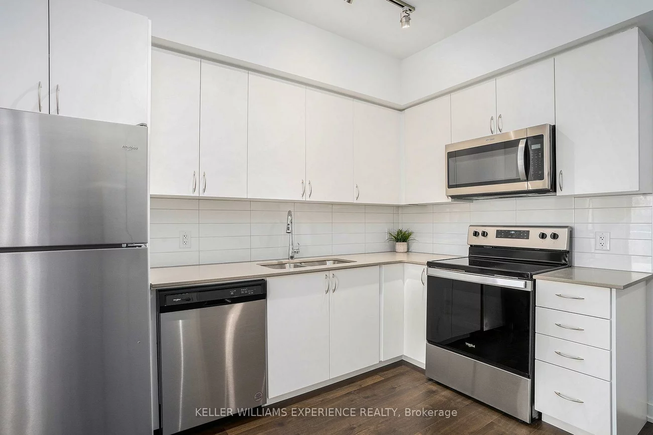 56, Lakeside, Little Lake, Barrie