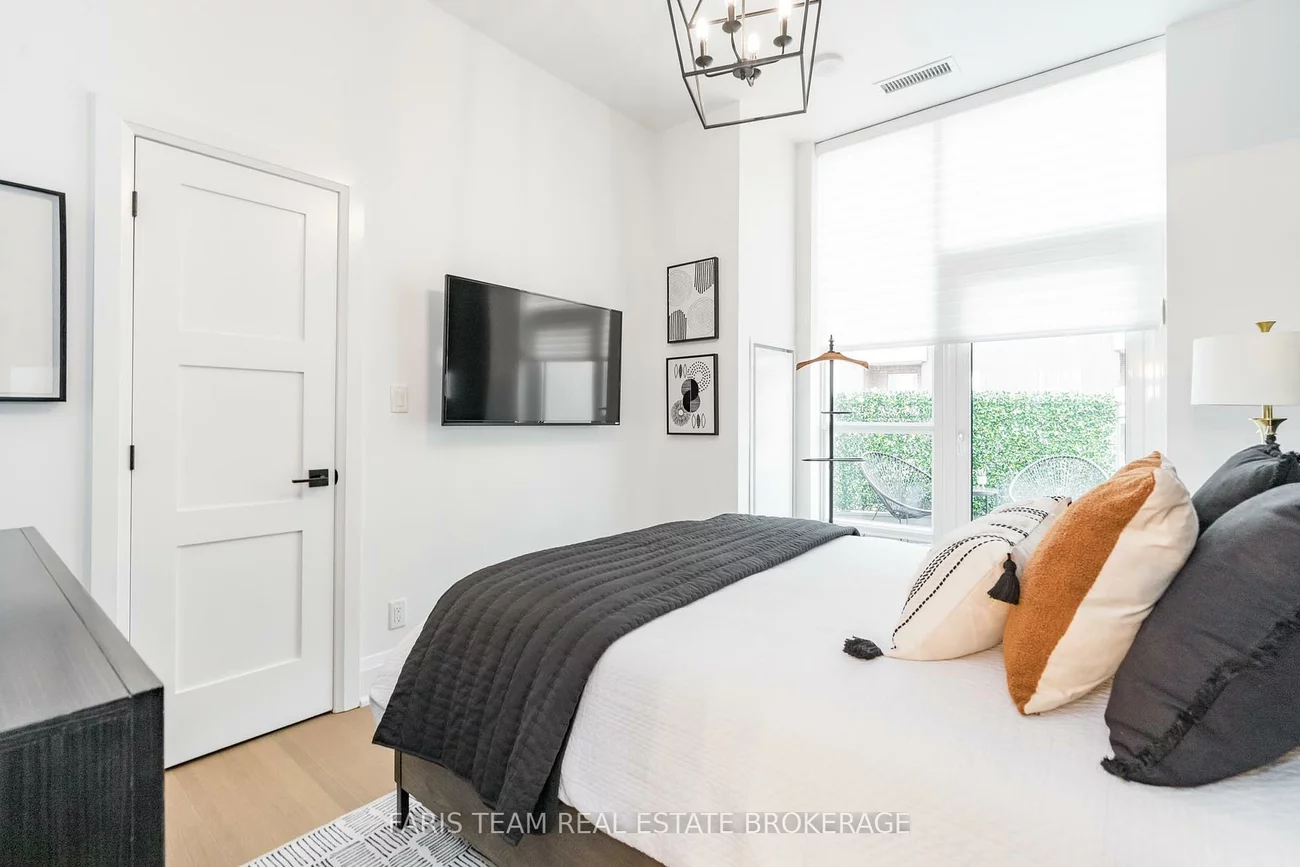 111, Worsley, City Centre, Barrie