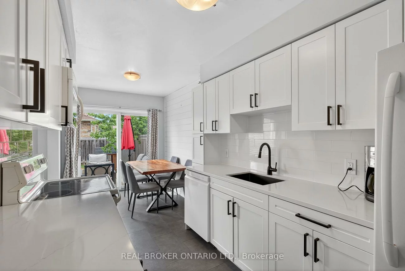 36, Southwoods, Holly, Barrie