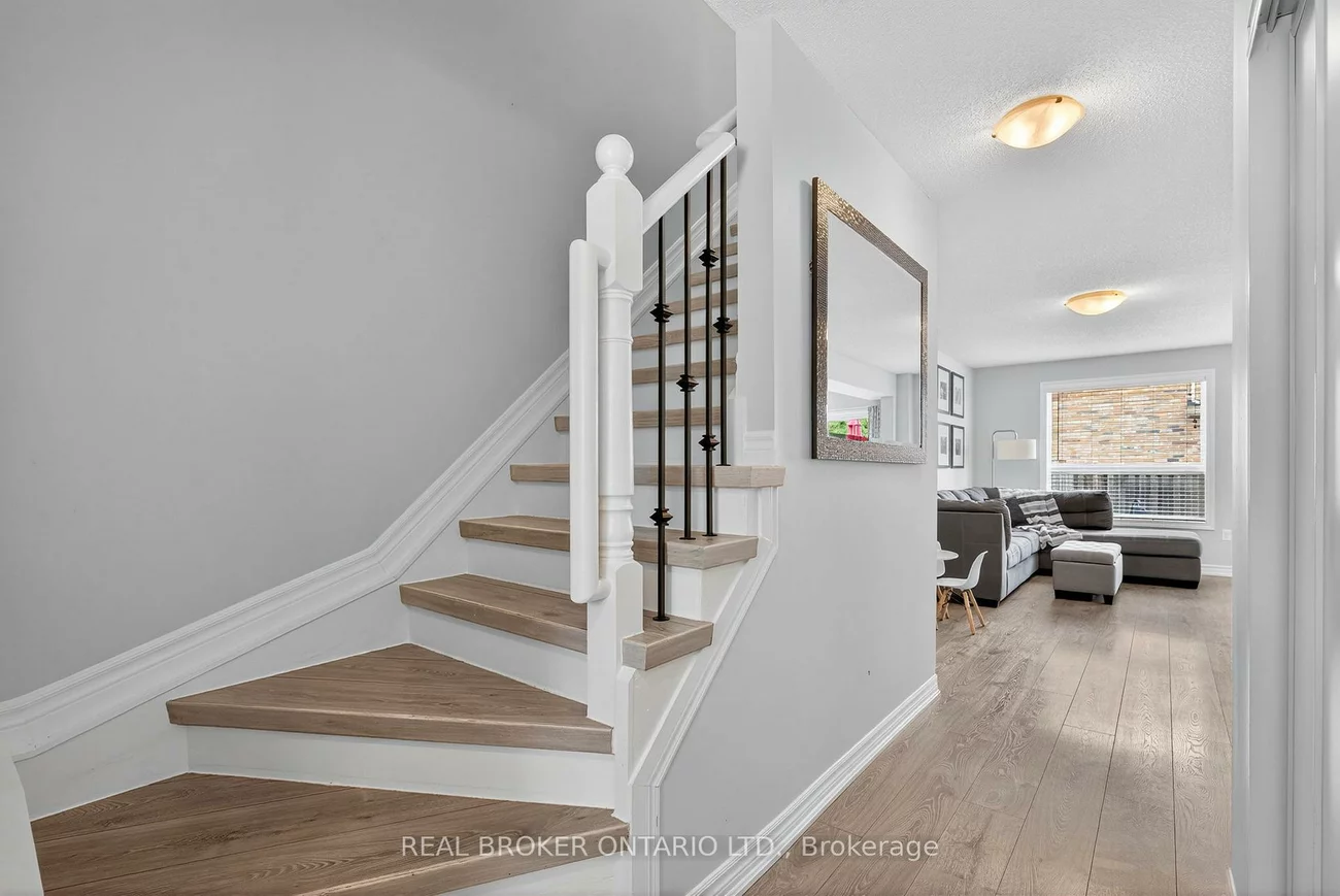 36, Southwoods, Holly, Barrie