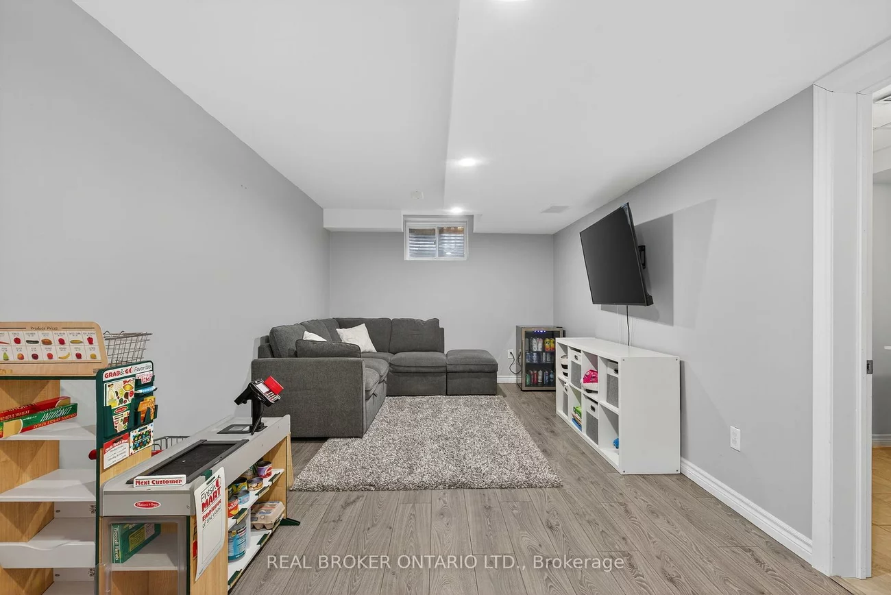 36, Southwoods, Holly, Barrie
