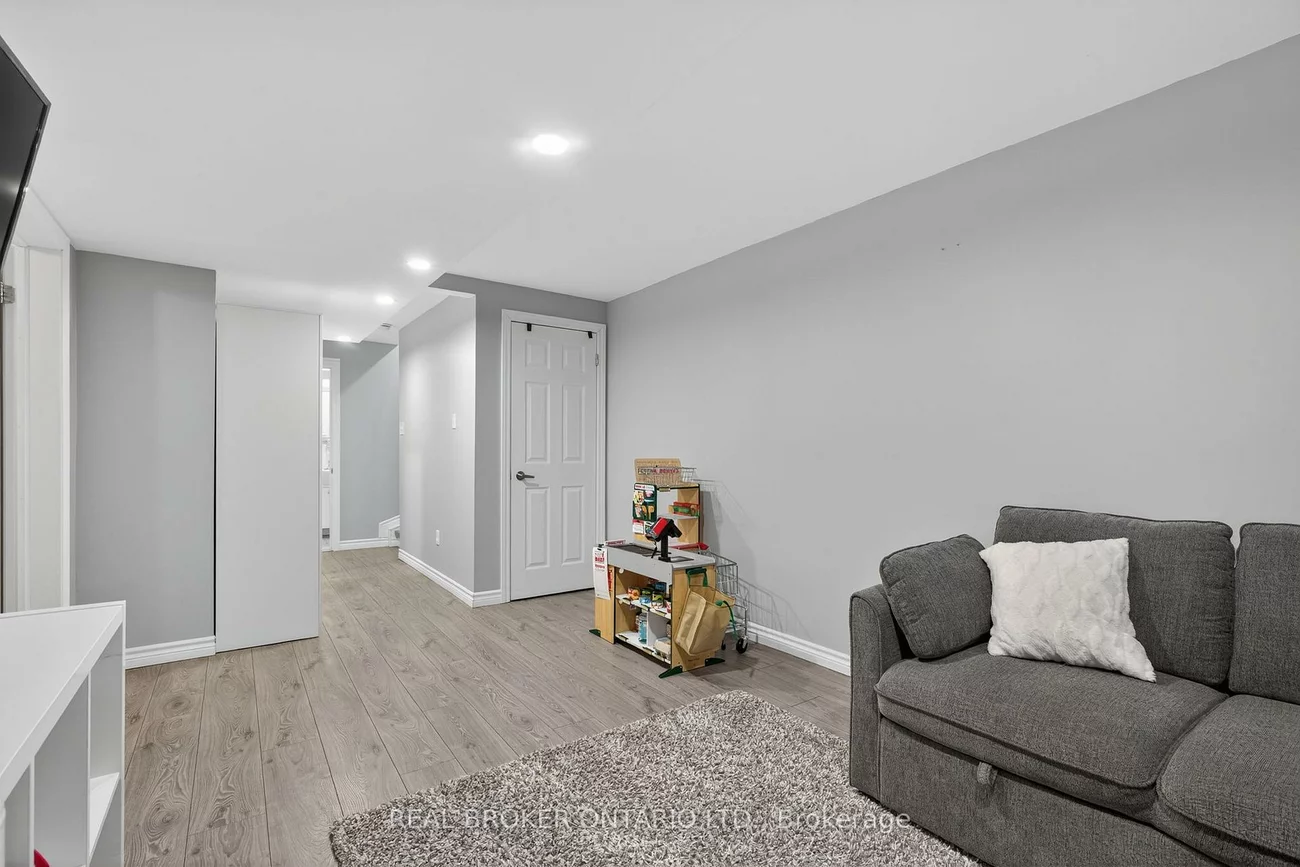 36, Southwoods, Holly, Barrie