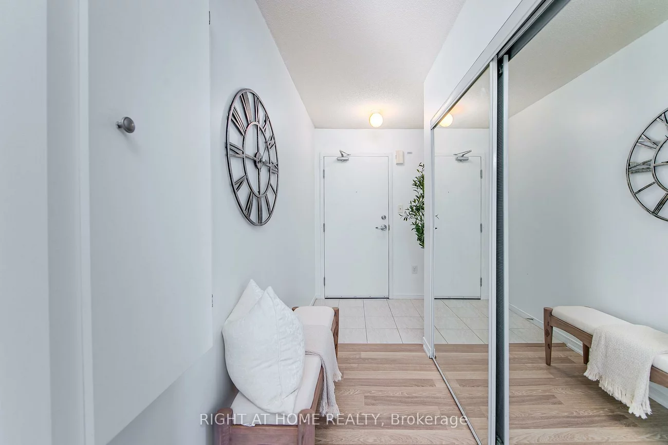 17, Cheltenham, Georgian Drive, Barrie