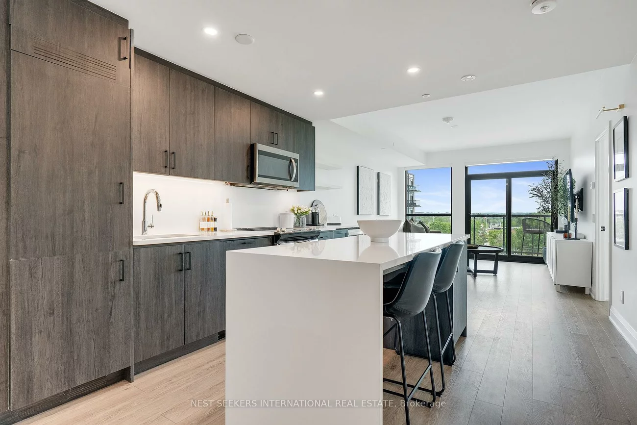 681, Yonge, Painswick South, Barrie