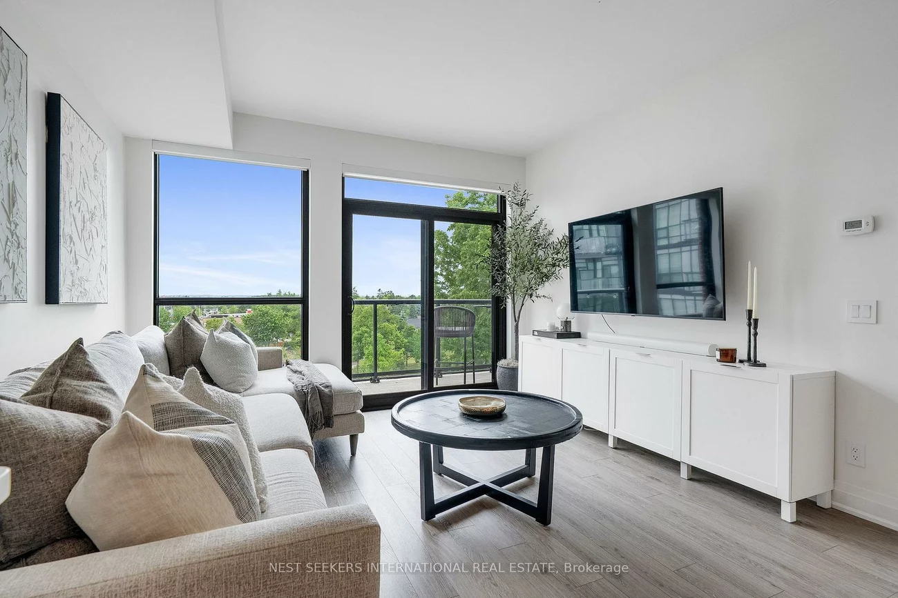 681, Yonge, Painswick South, Barrie