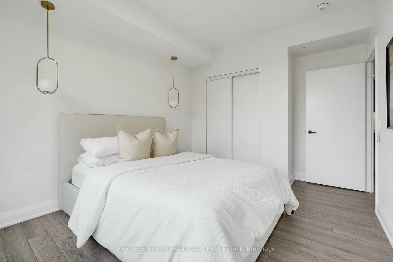 681, Yonge, Painswick South, Barrie