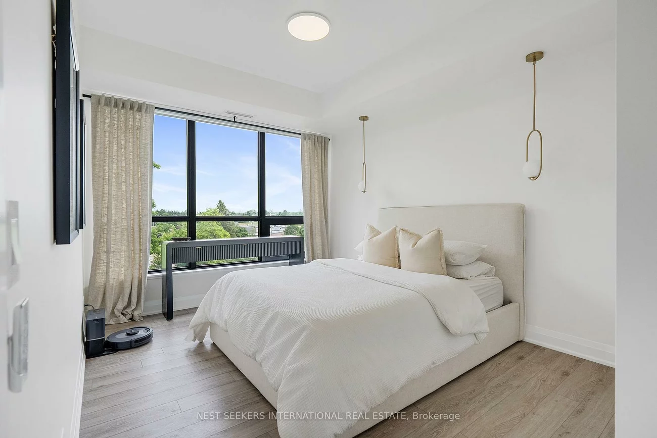 681, Yonge, Painswick South, Barrie