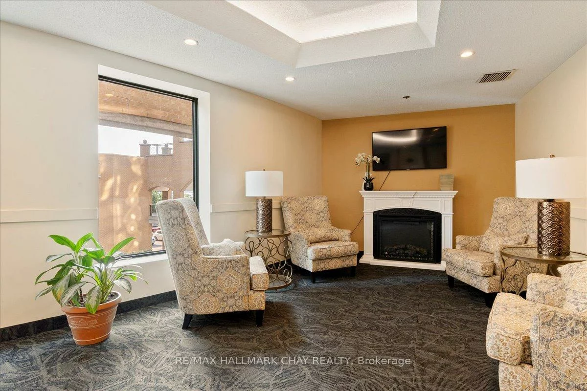 150, Dunlop, Lakeshore, Barrie