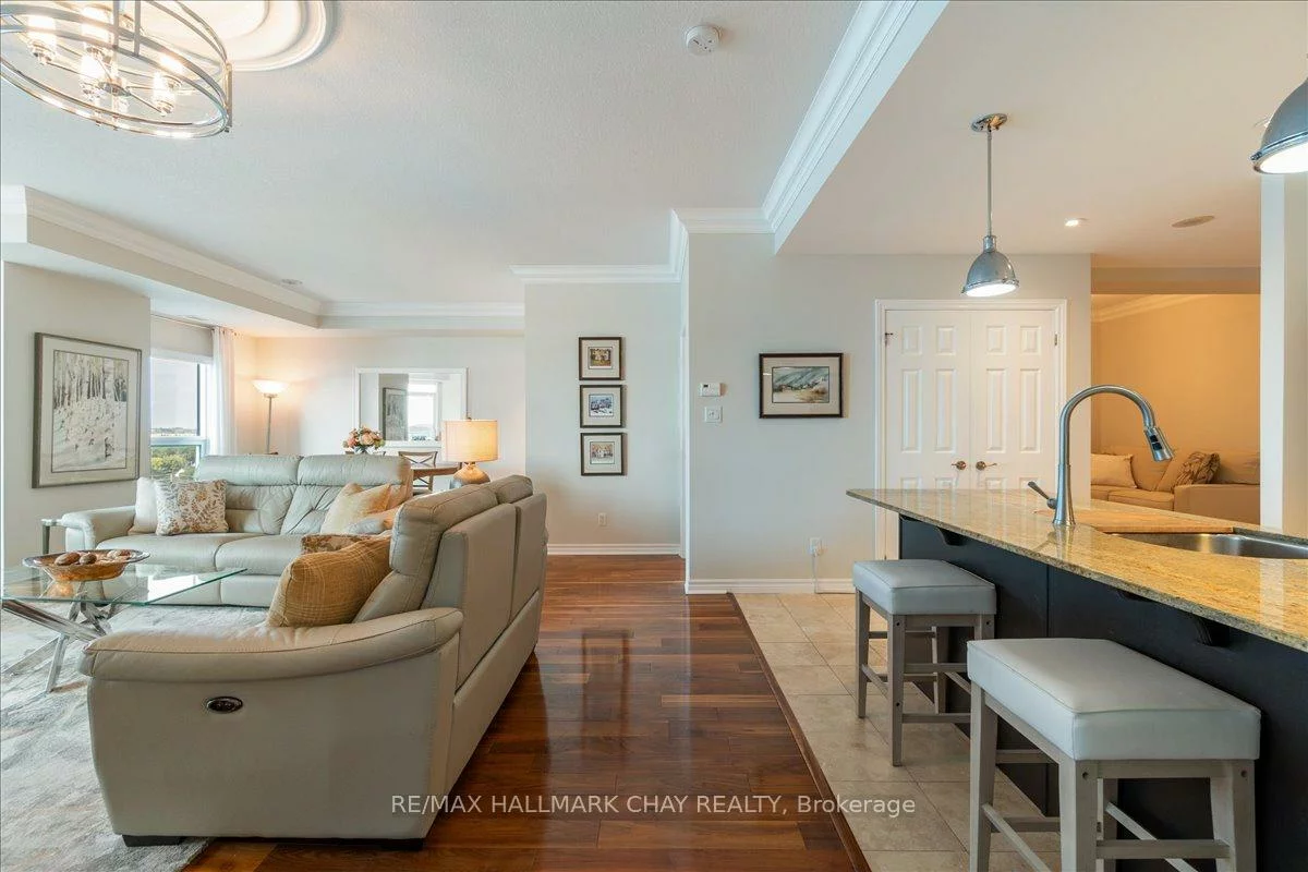 33, Ellen, Lakeshore, Barrie