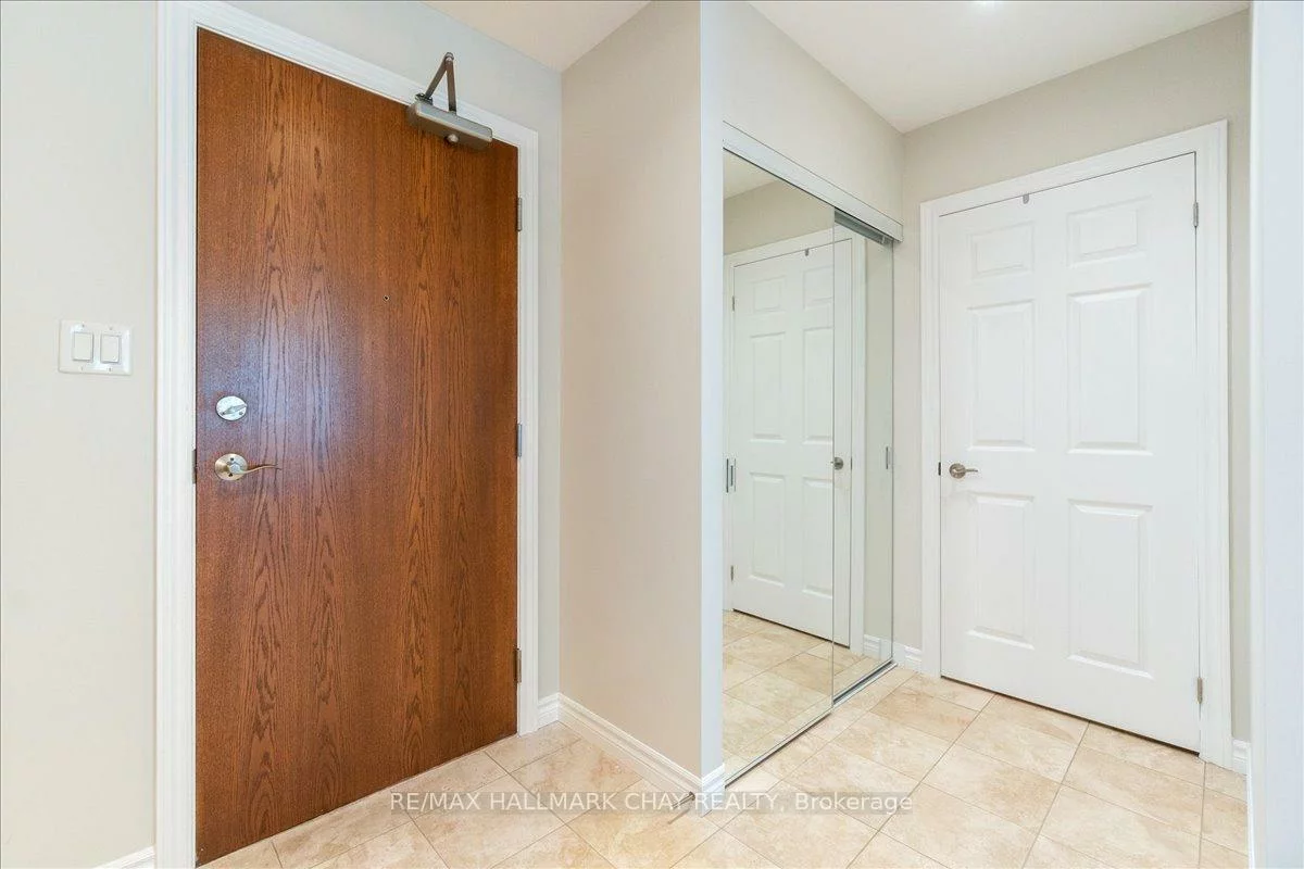 33, Ellen, Lakeshore, Barrie