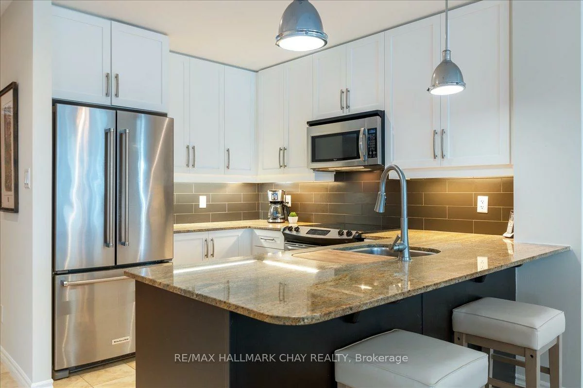 33, Ellen, Lakeshore, Barrie