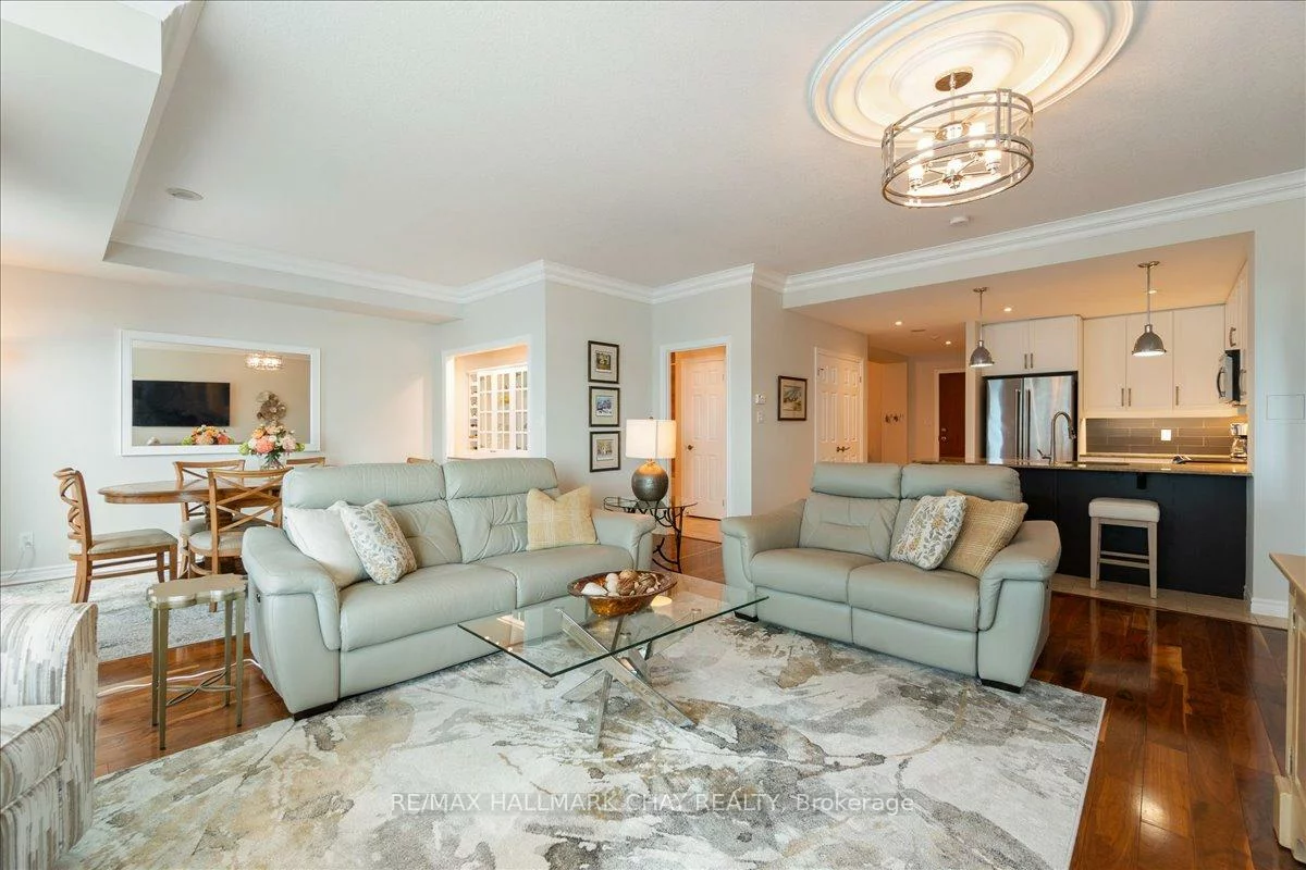 33, Ellen, Lakeshore, Barrie