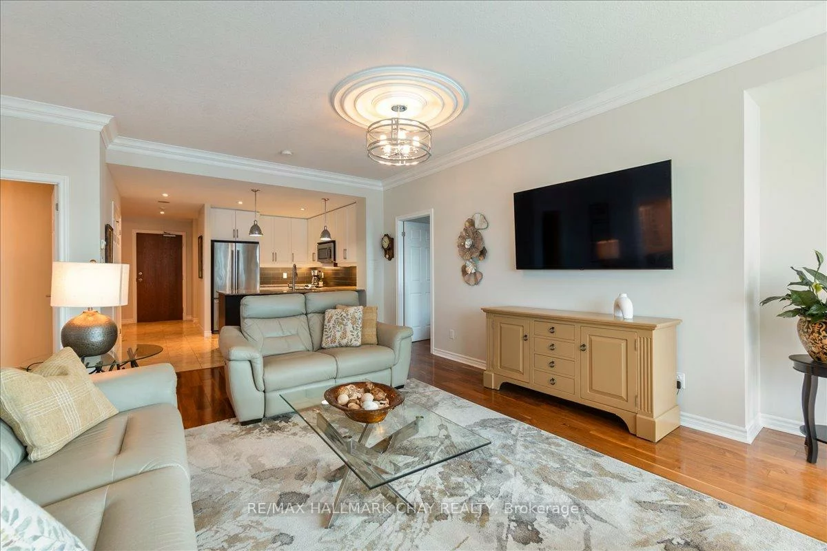 33, Ellen, Lakeshore, Barrie