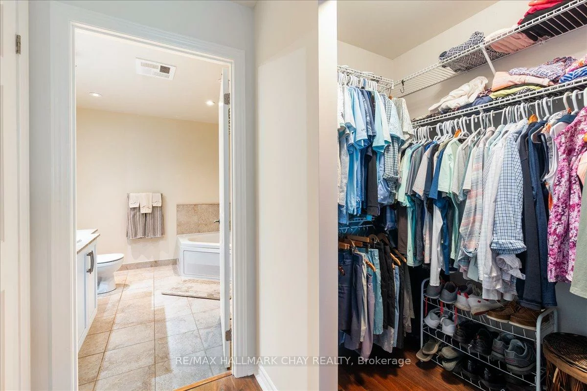 33, Ellen, Lakeshore, Barrie