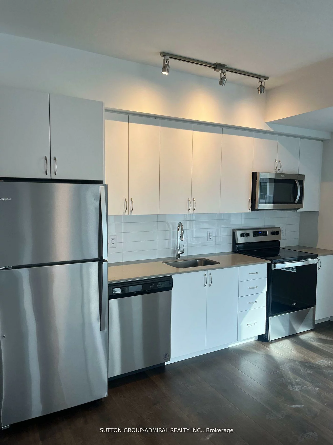 56, Lakeside, Little Lake, Barrie