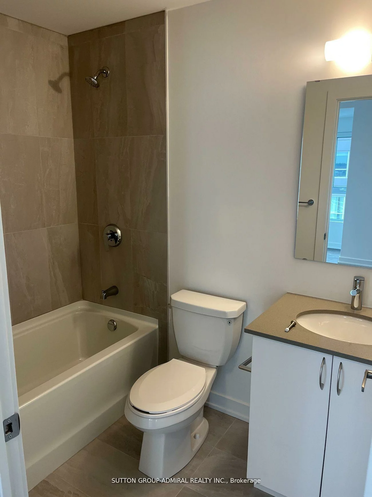 56, Lakeside, Little Lake, Barrie