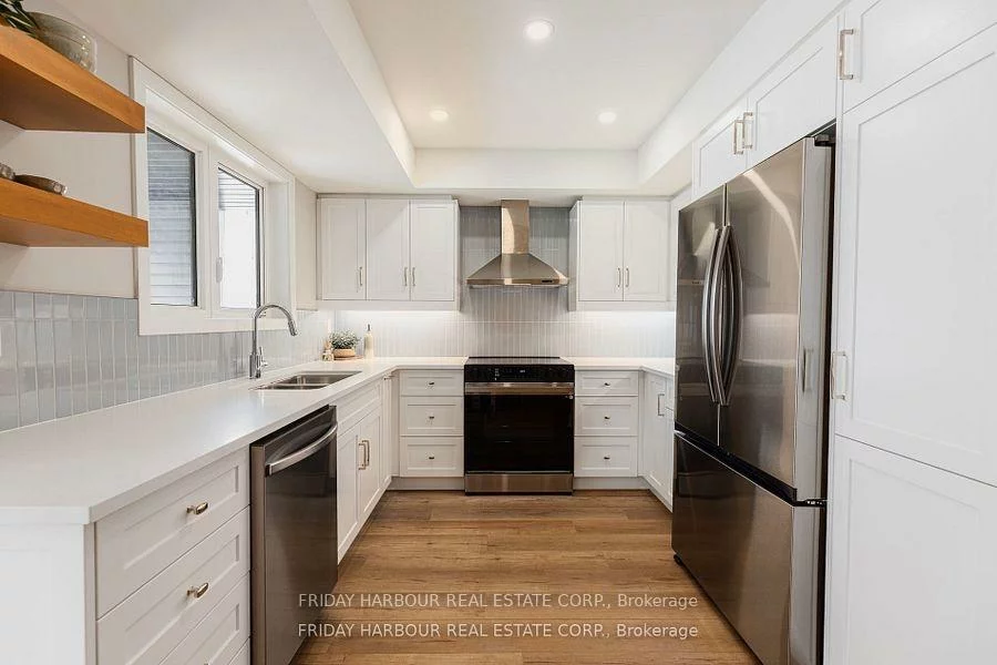 15, Appletree, Innis-Shore, Barrie