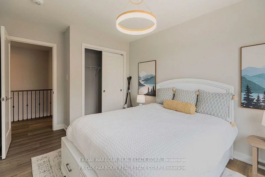 15, Appletree, Innis-Shore, Barrie