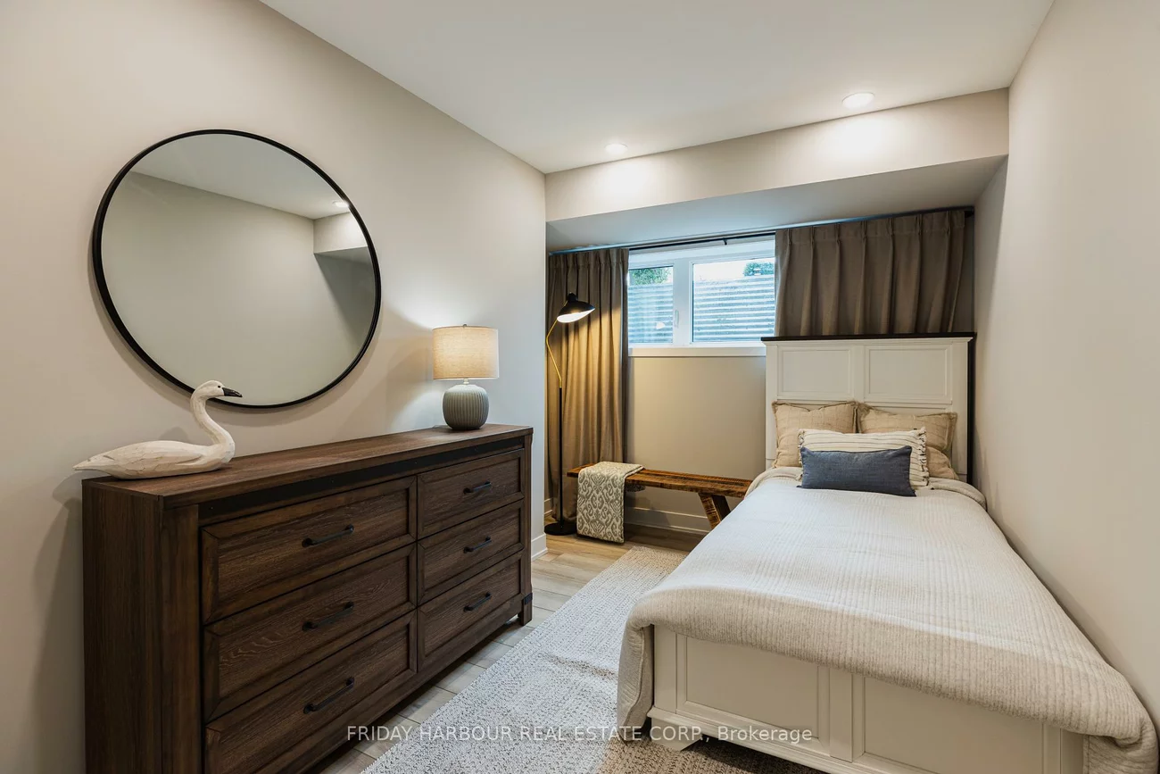 13, Appletree, Innis-Shore, Barrie