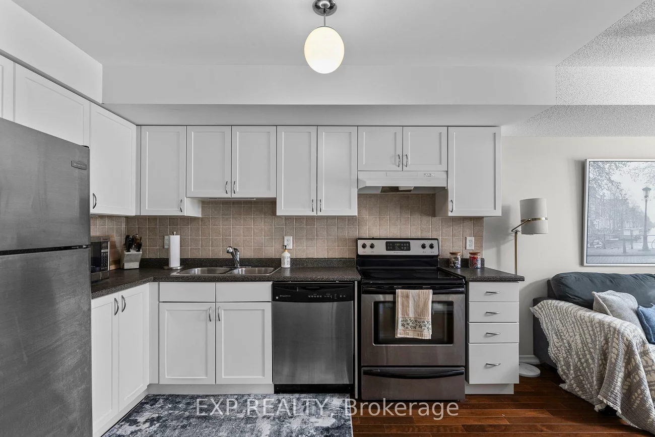 15, Cheltenham, Georgian Drive, Barrie
