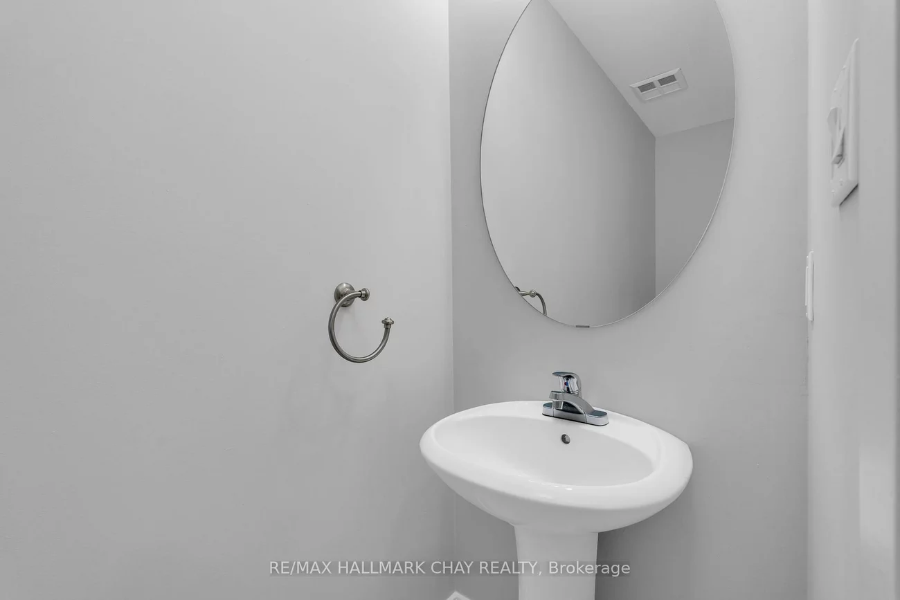 2, TORONTO, City Centre, Barrie