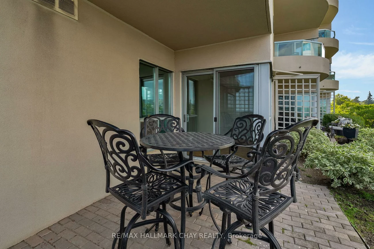 2, TORONTO, City Centre, Barrie