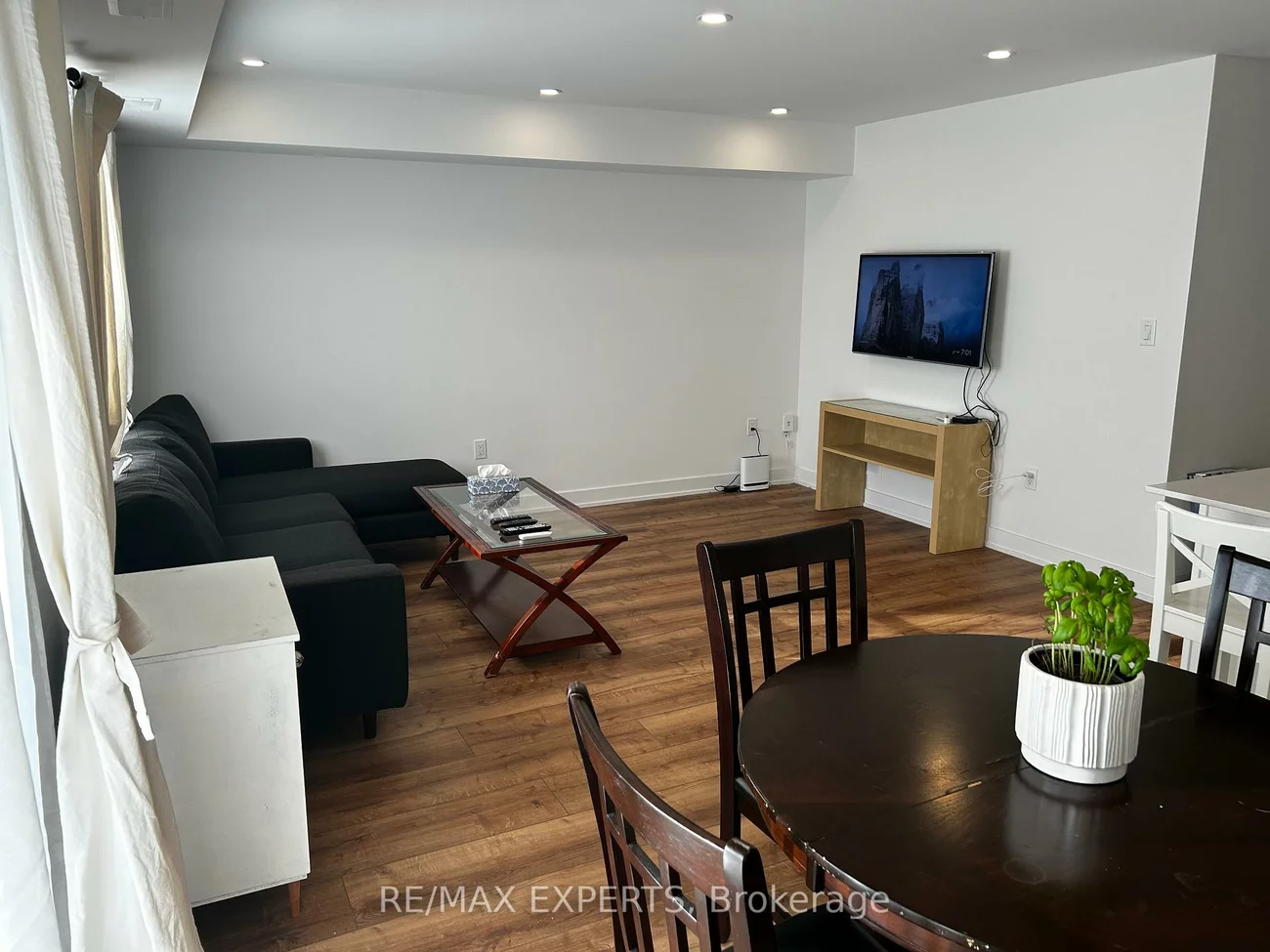 32, Wagon, Innis-Shore, Barrie
