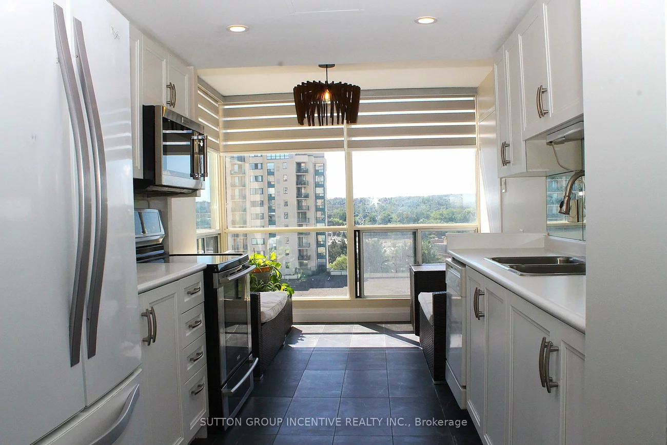 65, Ellen, City Centre, Barrie