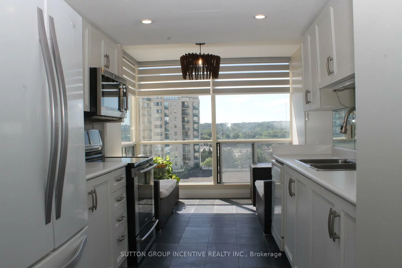 65, Ellen, City Centre, Barrie