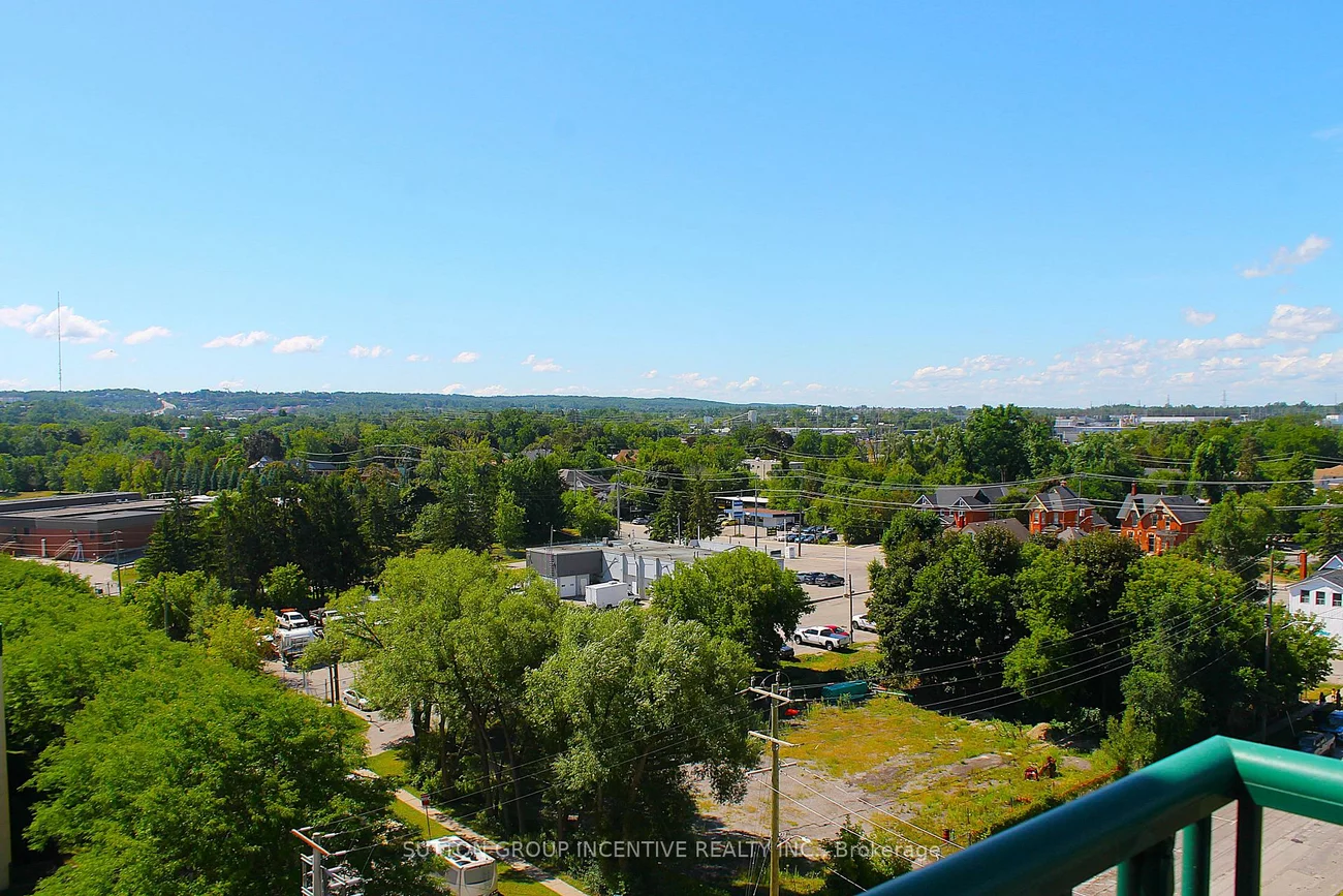 65, Ellen, City Centre, Barrie