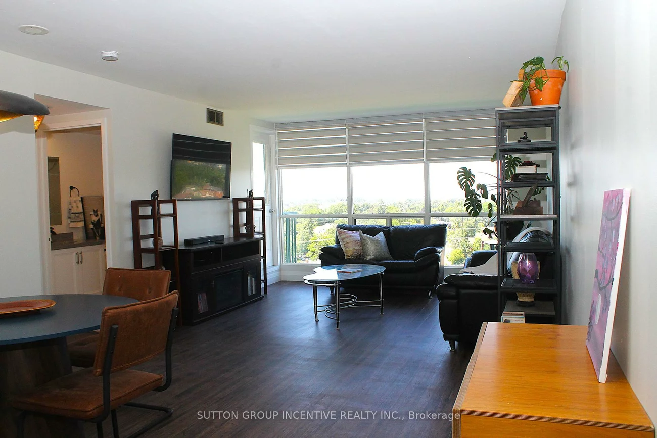 65, Ellen, City Centre, Barrie