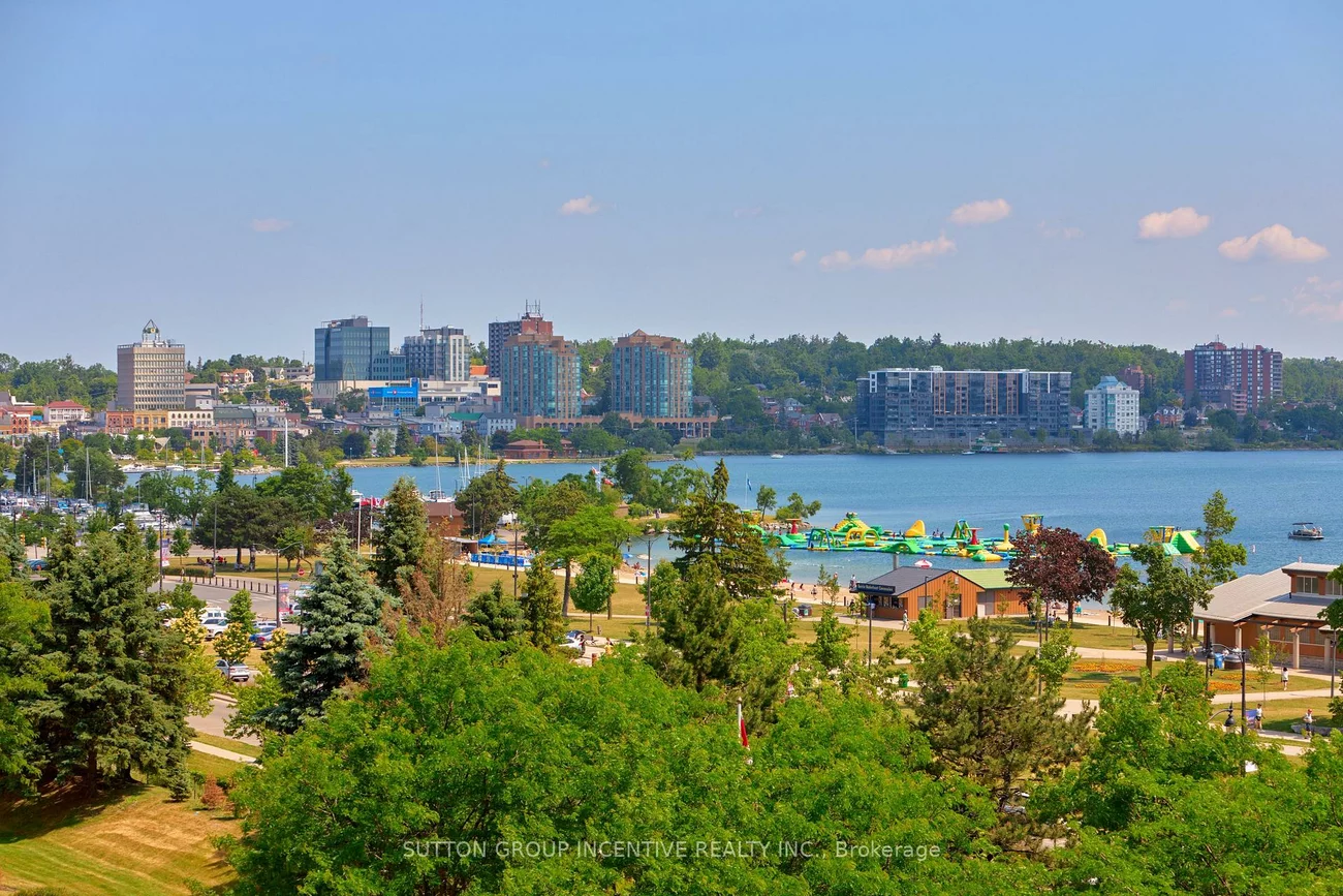 65, Ellen, City Centre, Barrie